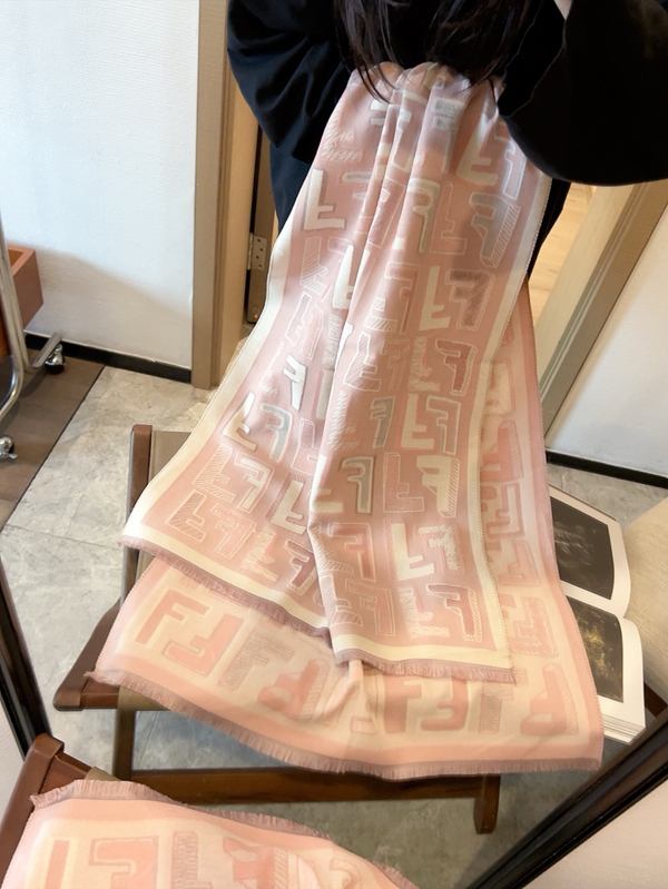 ブランドマフラー素材ディテール